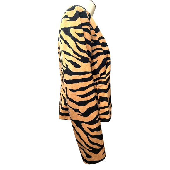 Chicos Animal Tiger Print Jacket Faux Suede Zip Front Bold Statement Blazer Sz 1 - Picture 4 of 11